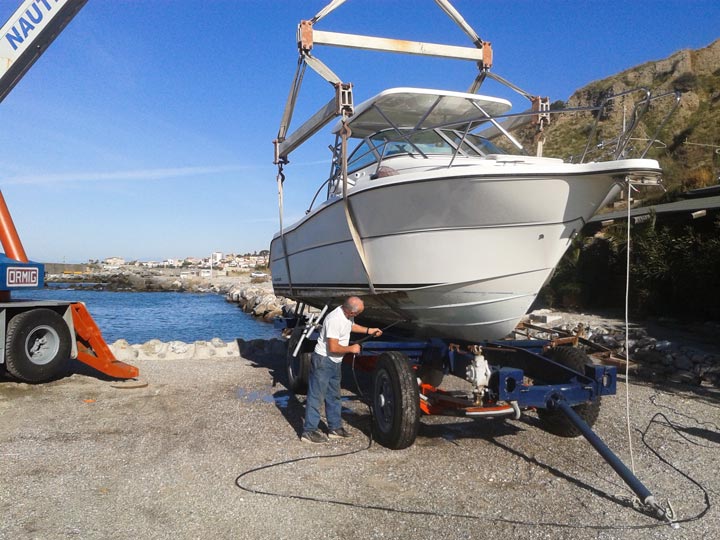 Carenaggio barca a Belvedere Marittimo (CS)